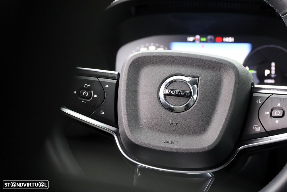 Volvo XC 40 1.5 T4 PHEV Core - 25