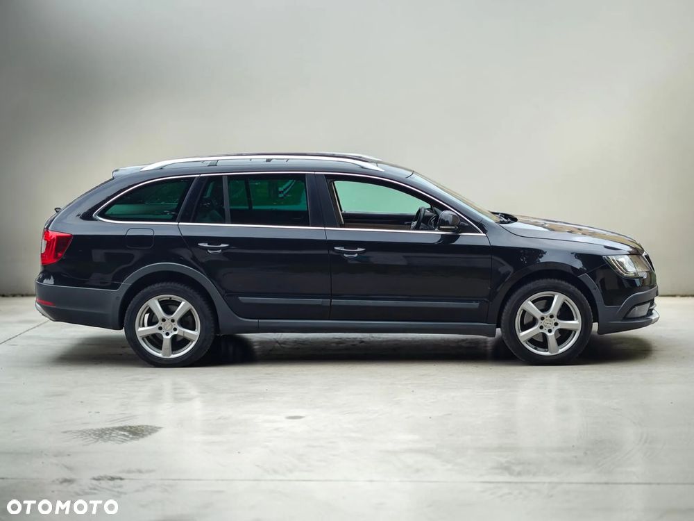 Skoda Superb 2.0 TDI 4x4 Platinum Outdoor DSG - 7
