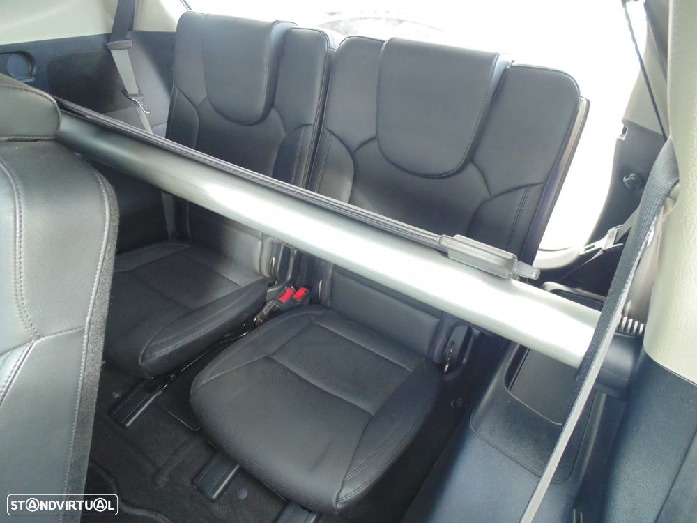 Kia Carens 1.7 CRDi ISG TX - 18