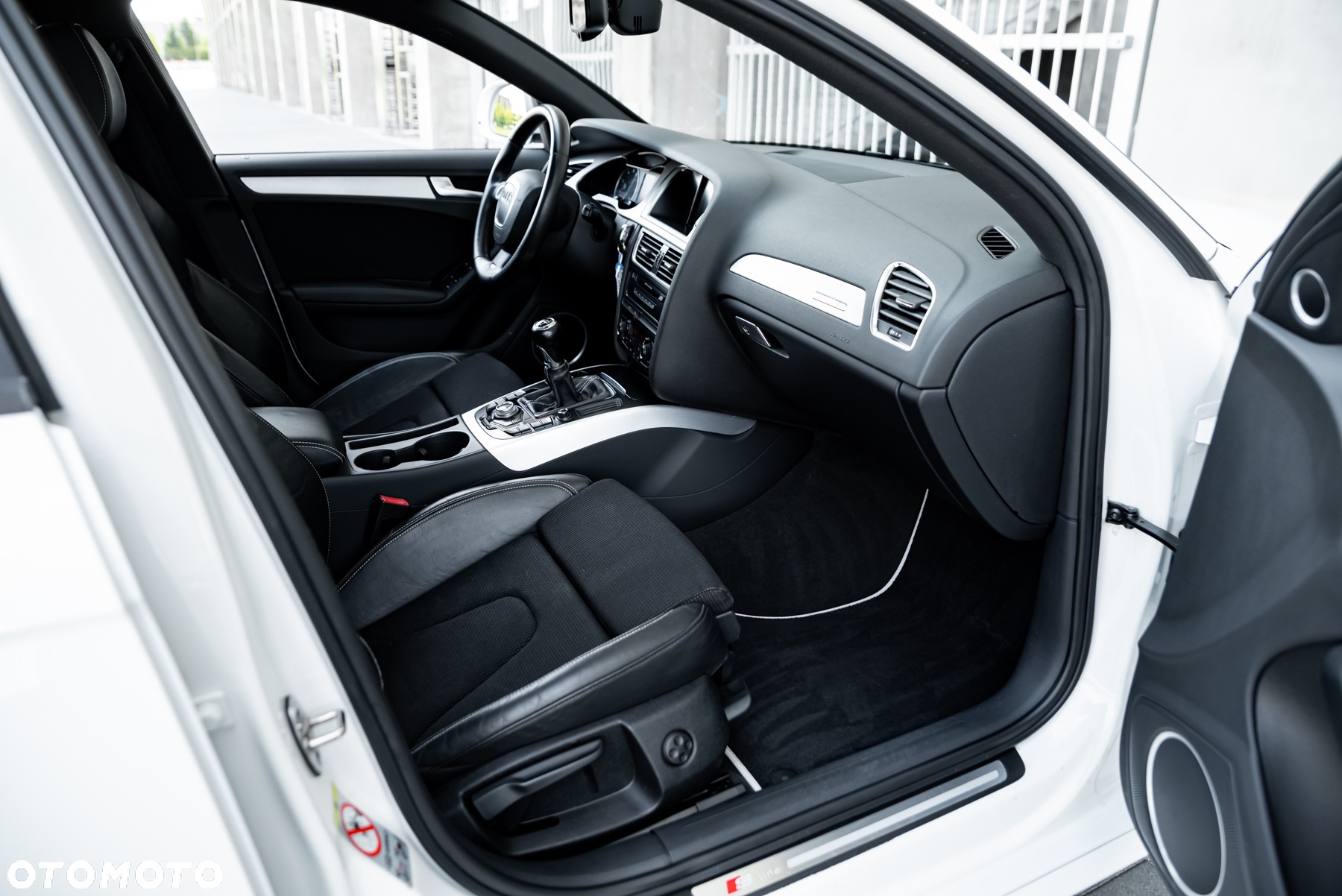 Audi A4 Avant 2.0 TFSI quattro S line Sportpaket - 31