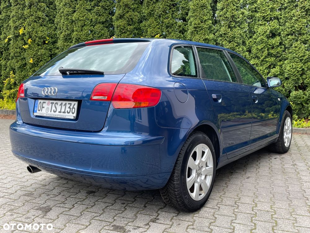 Audi A3 ver-1-6-fsi-ambiente - 12