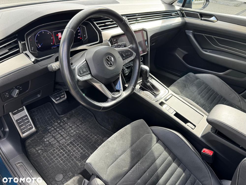Volkswagen Passat 2.0 TDI Elegance DSG - 13
