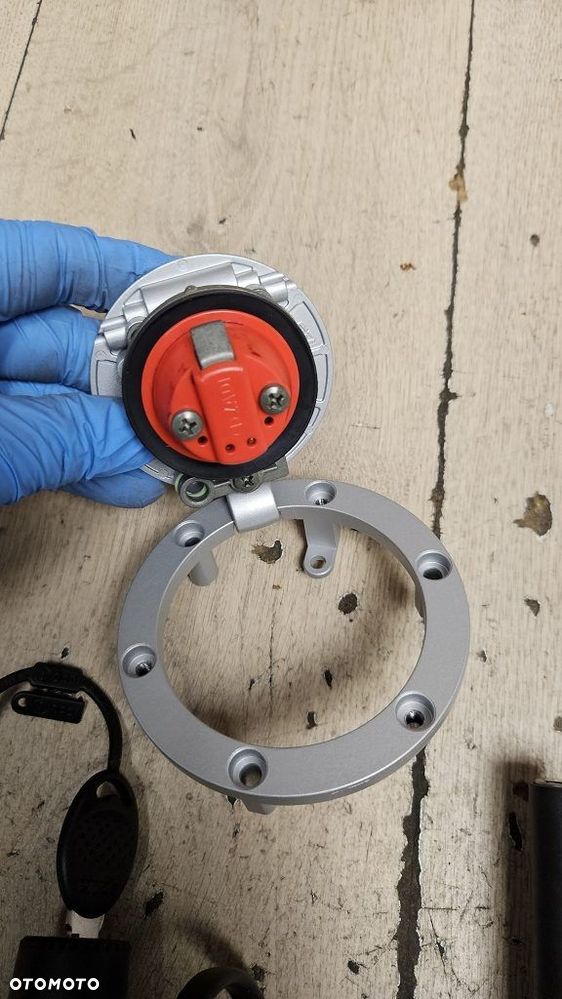 Stacyjka klucz zamek korek Aprilia Pegaso 650  AP8102958 - 5