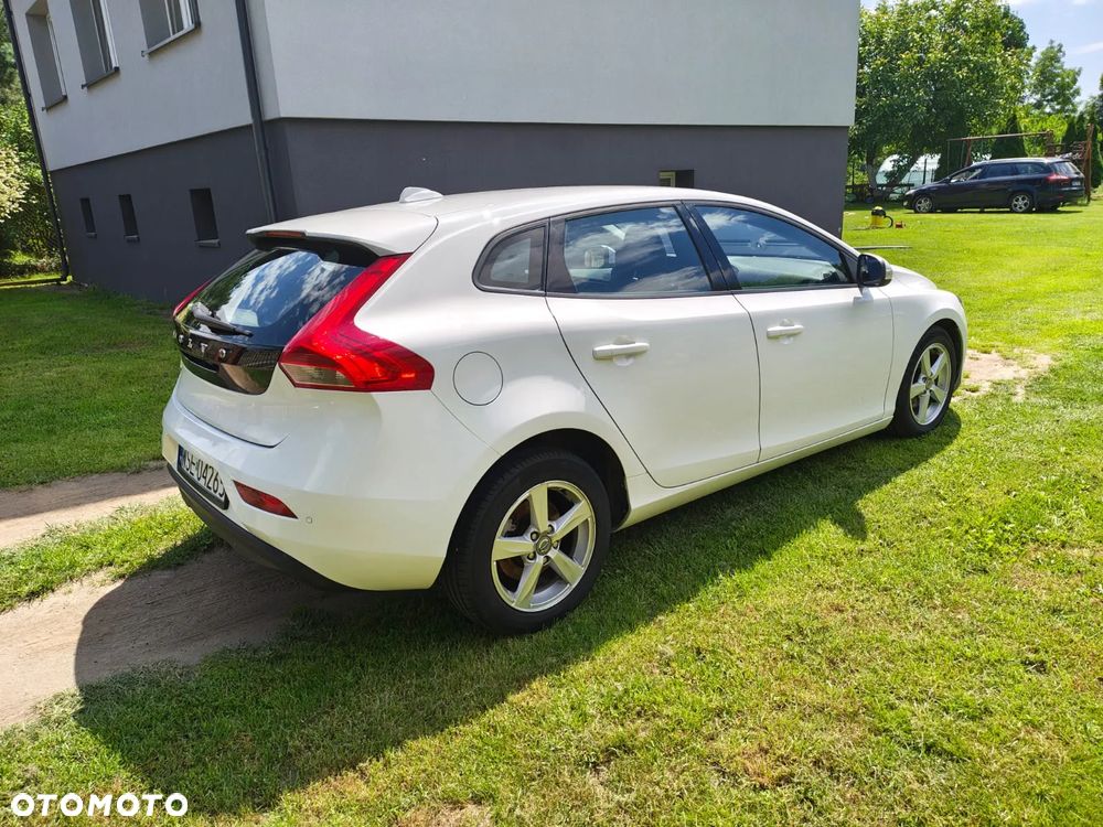 Volvo V40 D2 R-Design Summum - 3