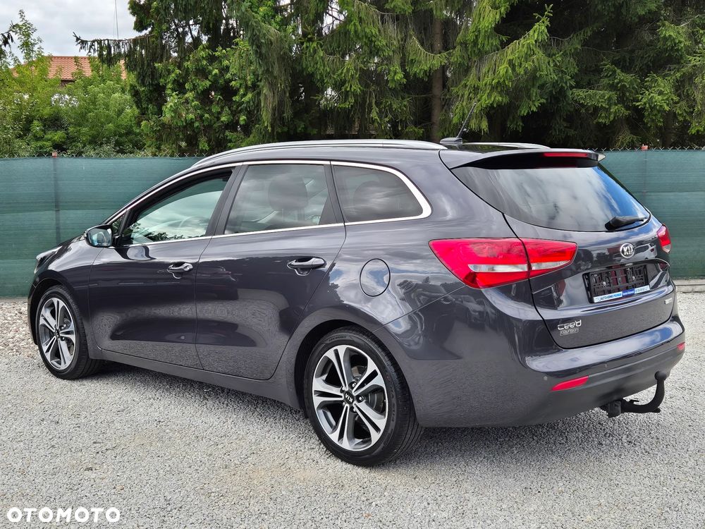 Kia Ceed 1.6 CRDi 136 ISG Platinum Edition - 12