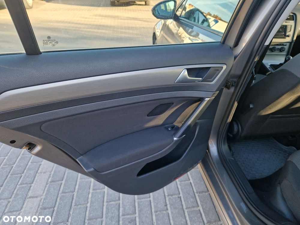 Volkswagen Golf 1.4 TSI BMT Comfortline - 26