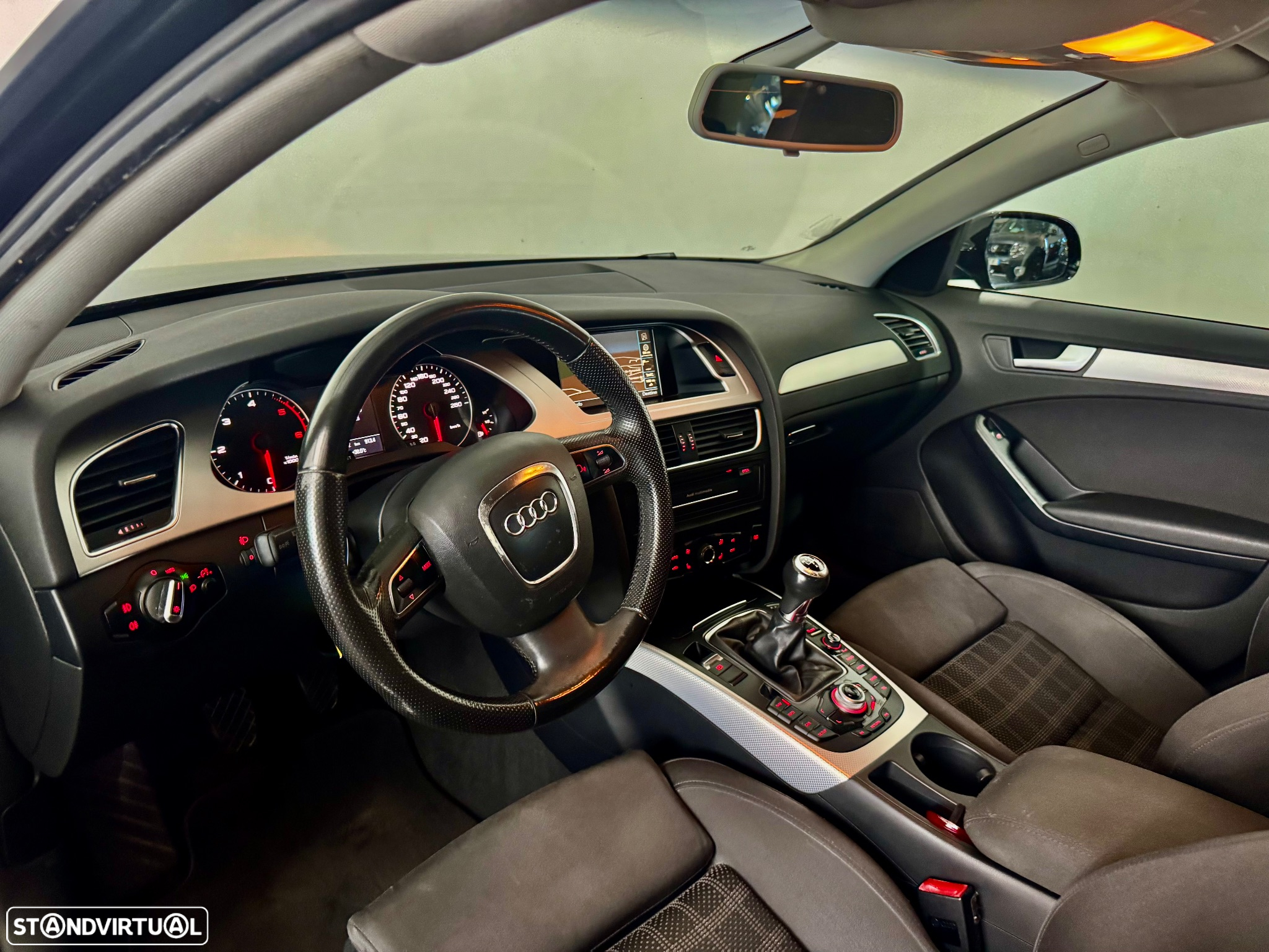 Audi A4 Avant 2.0 TDI Business Line Sport - 17