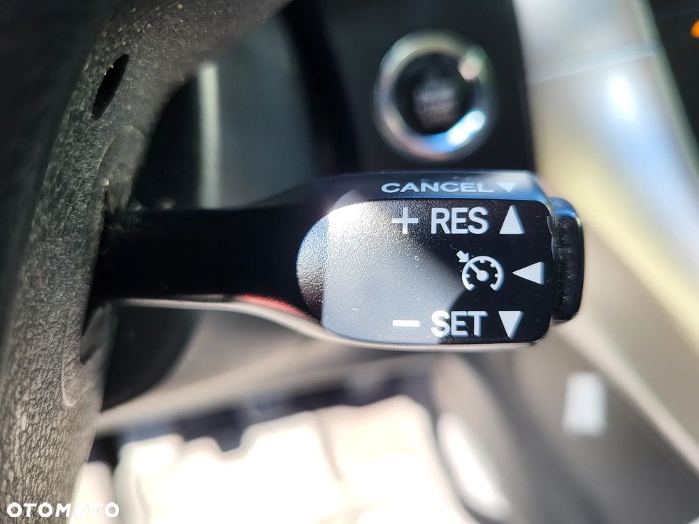 Toyota Auris 1.6 Valvematic Executive - 24