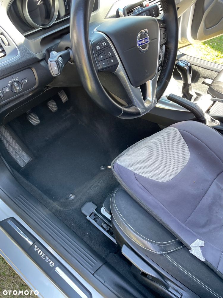 Volvo V40 D4 Drive-E Momentum - 21