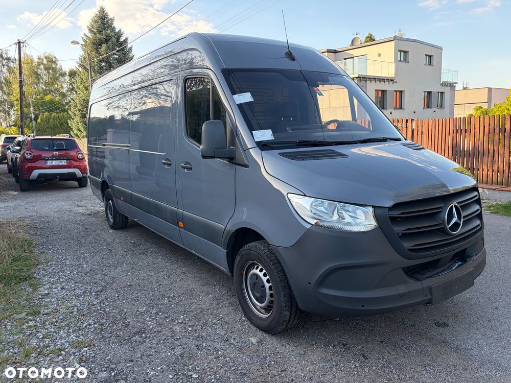 Mercedes-Benz Sprinter - 2