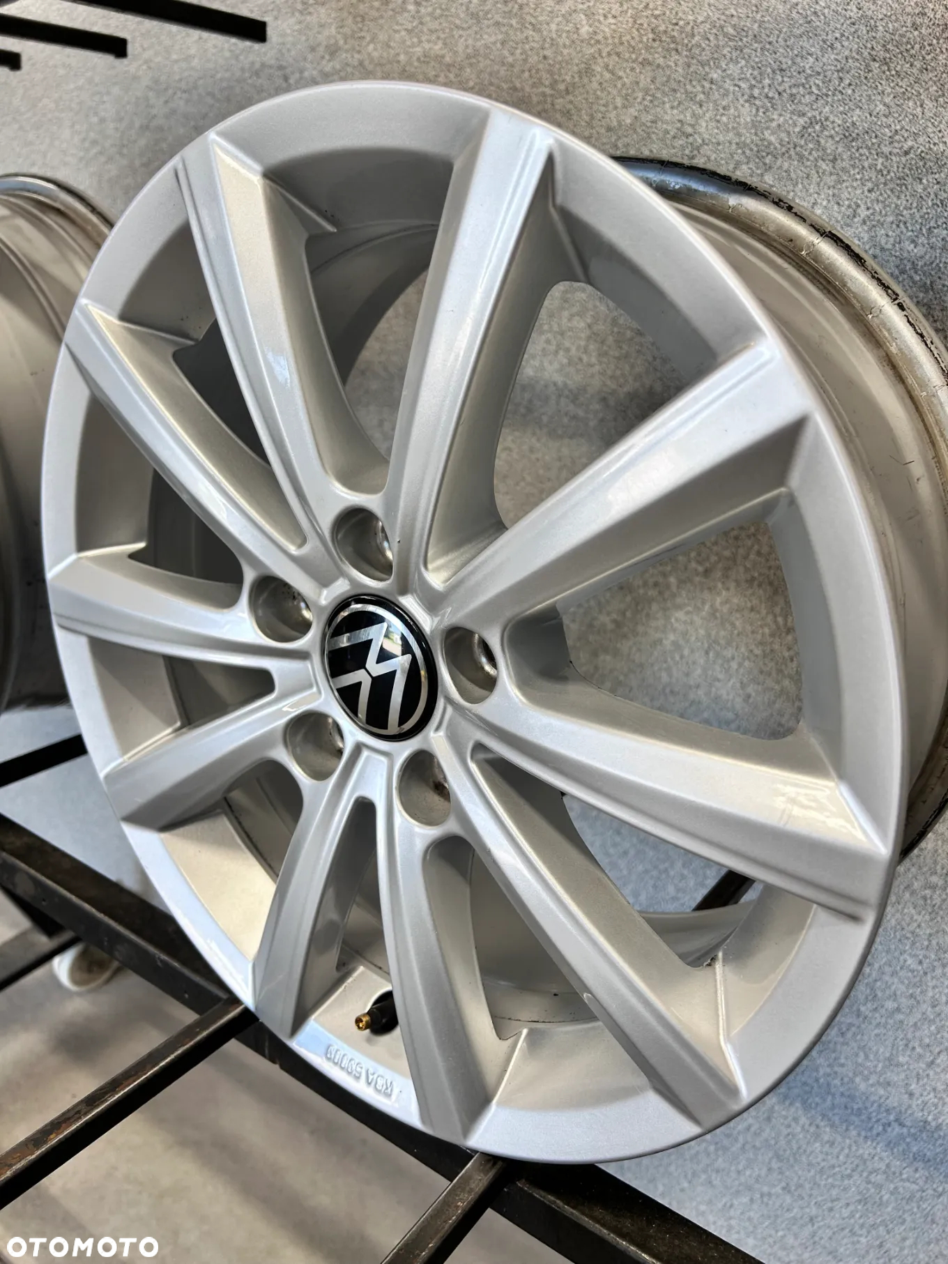 4 FELGI ALU. VW PASSAT B6,B7,B8,GOLF 5,6,7,TOURAN,CADDY 16'' 6,5J ET42 - 13