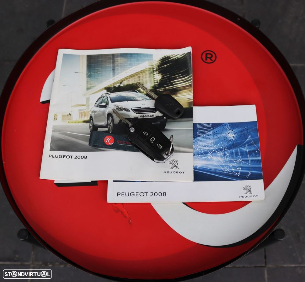 Peugeot 2008 1.2 PureTech Allure EAT6 - 18