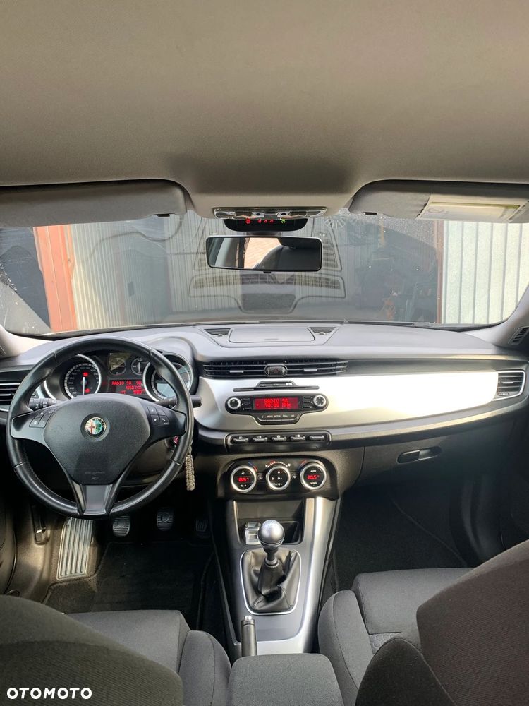 Alfa Romeo Giulietta 2.0 JTDM Distinctive - 9