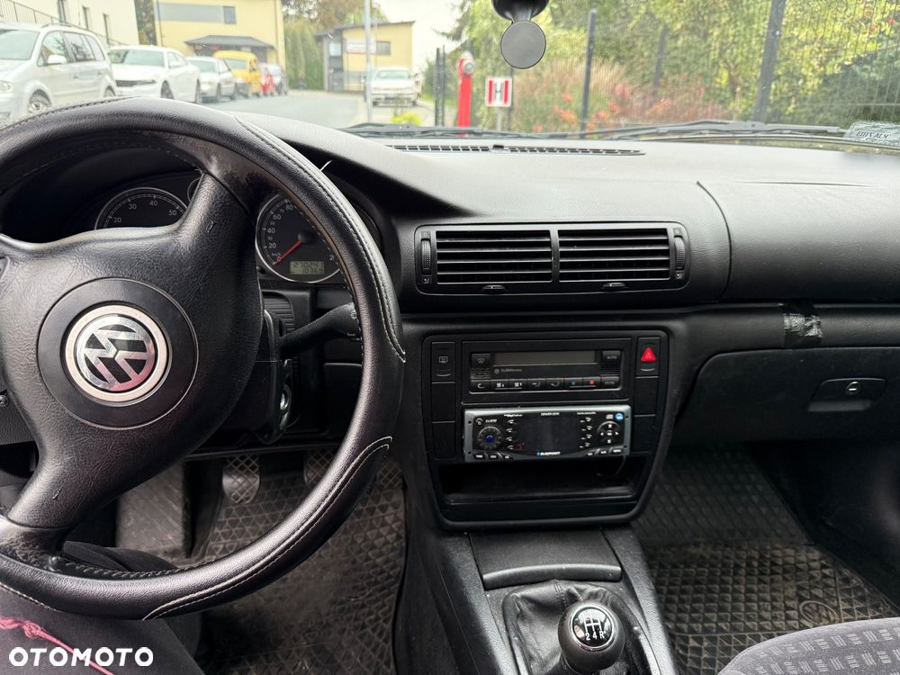 Volkswagen Passat 1.8T - 6