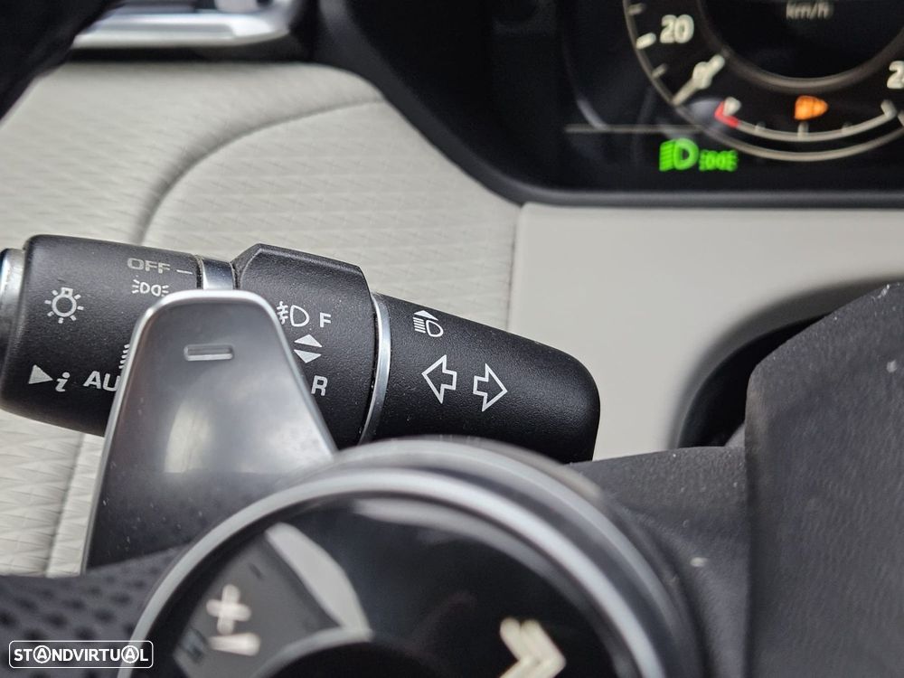 Land Rover Range Rover Velar 2.0 D R-Dynamic - 13