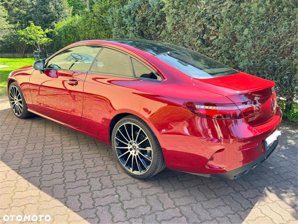 Mercedes-Benz Klasa E 220 d 4-Matic 9G-TRONIC - 17