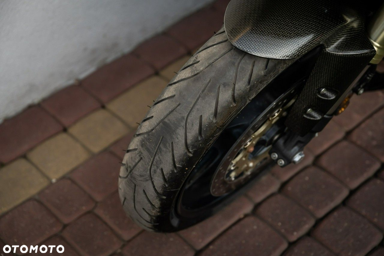 Yamaha R1 - 7