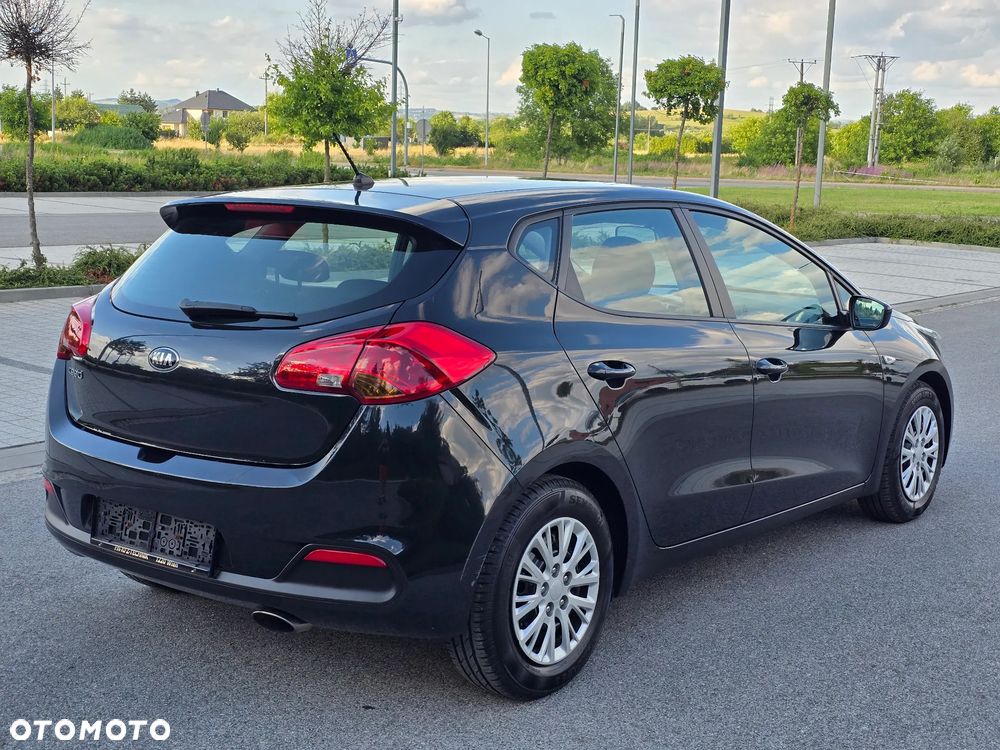 Kia Ceed - 4