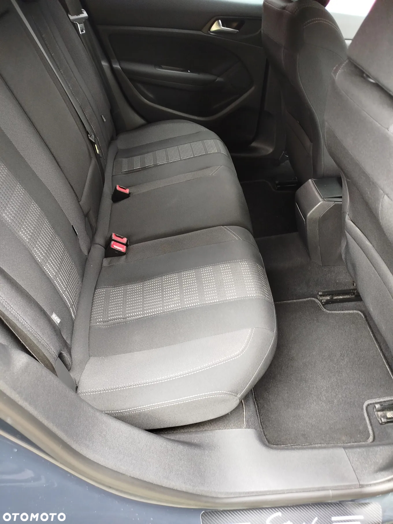 Peugeot 308 SW 1.6 e-HDi Allure S&S - 14