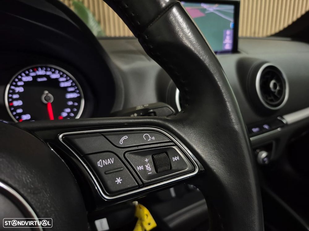 Audi A3 Cabrio 1.6 TDi Sport - 38