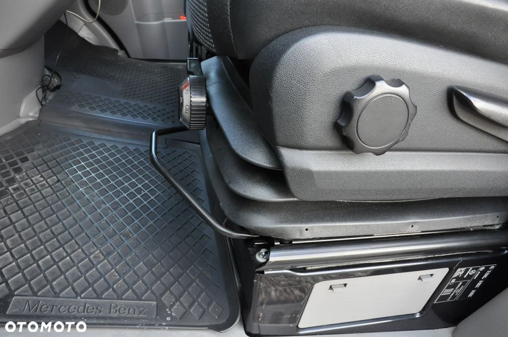 Mercedes-Benz Sprinter - 10