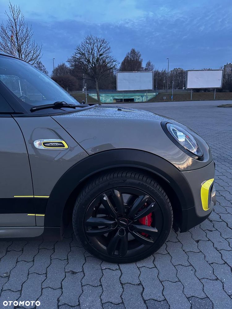 MINI John Cooper Works - 6
