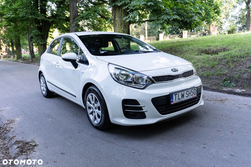 Kia Rio 1.4 L - 2