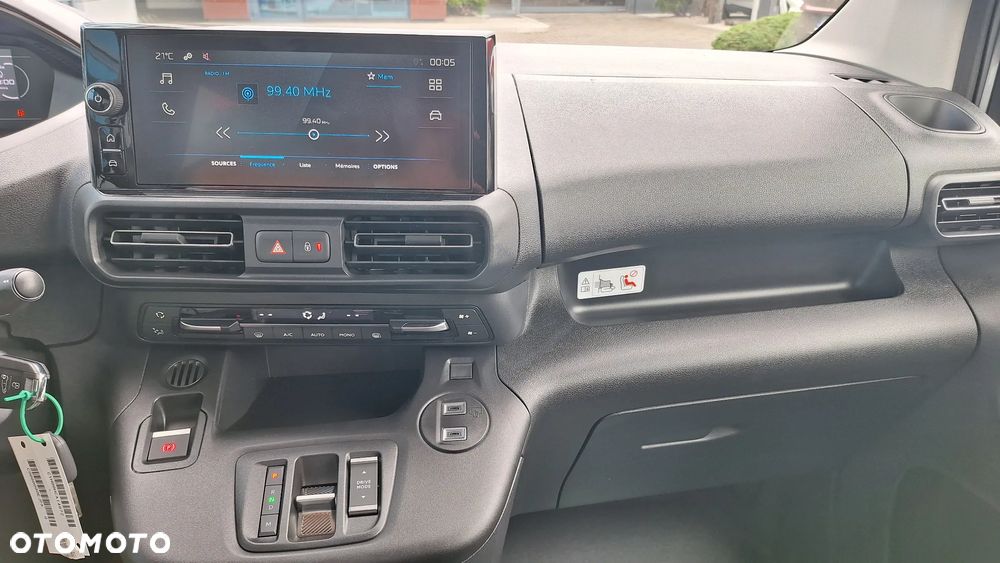 Peugeot Partner Furgon 5-miejscowy BlueHDi 130 KM S&S EAT8 Wiele możliwości - 3