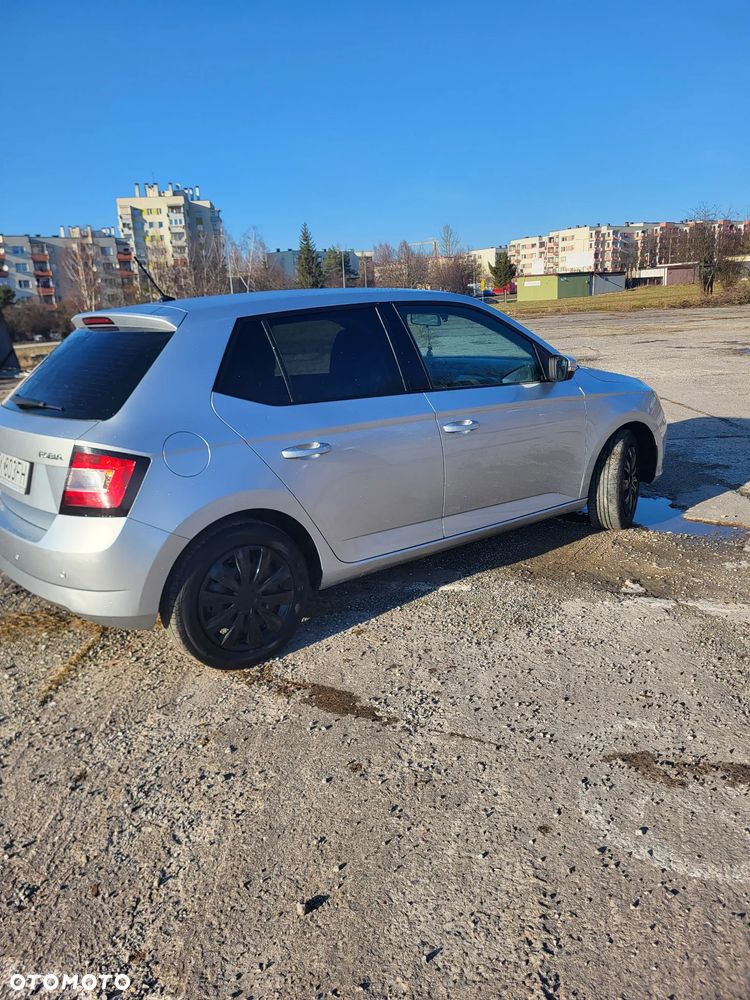 Skoda Fabia - 12