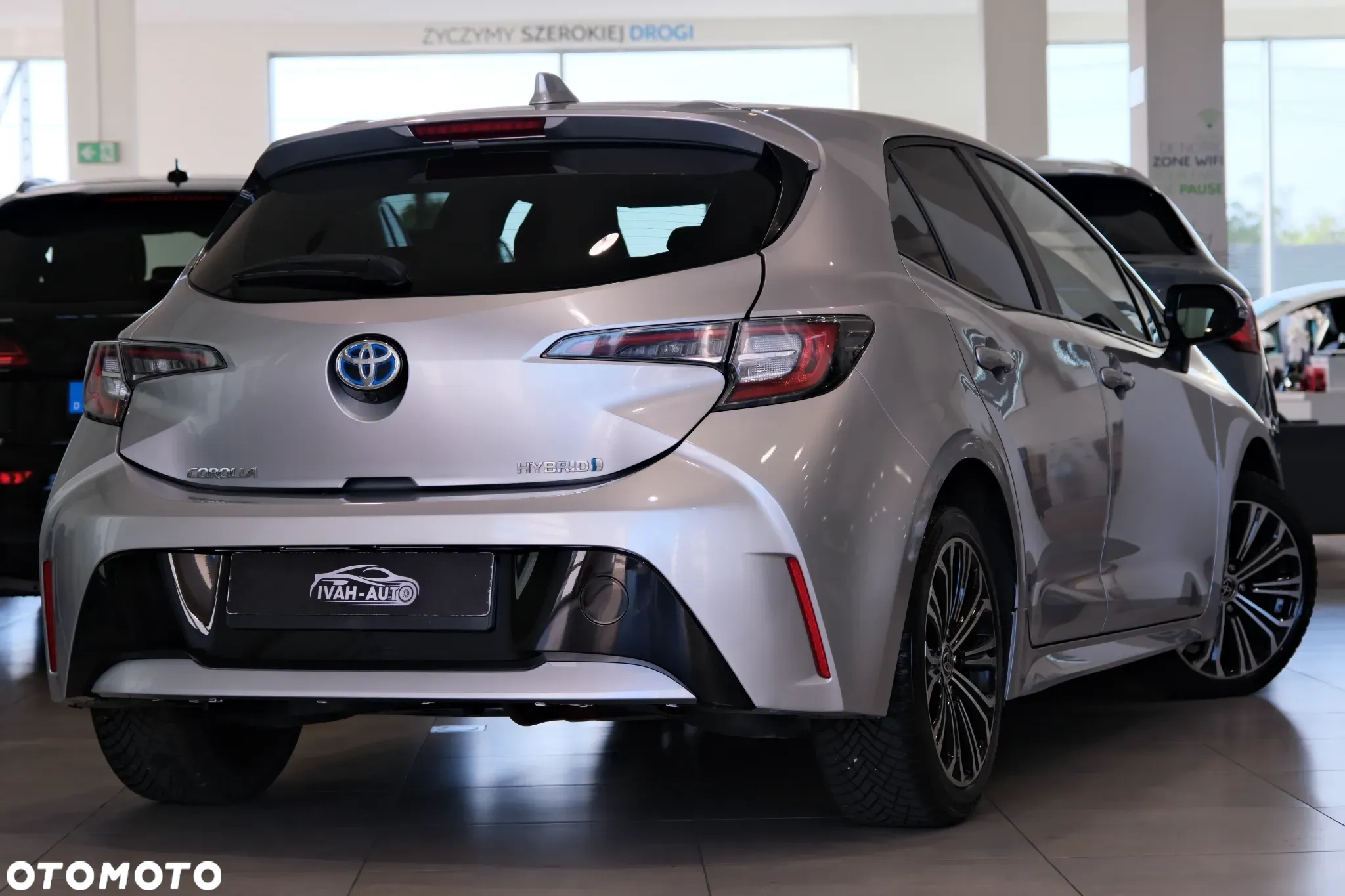 Toyota Corolla 1.8 Hybrid Active - 14