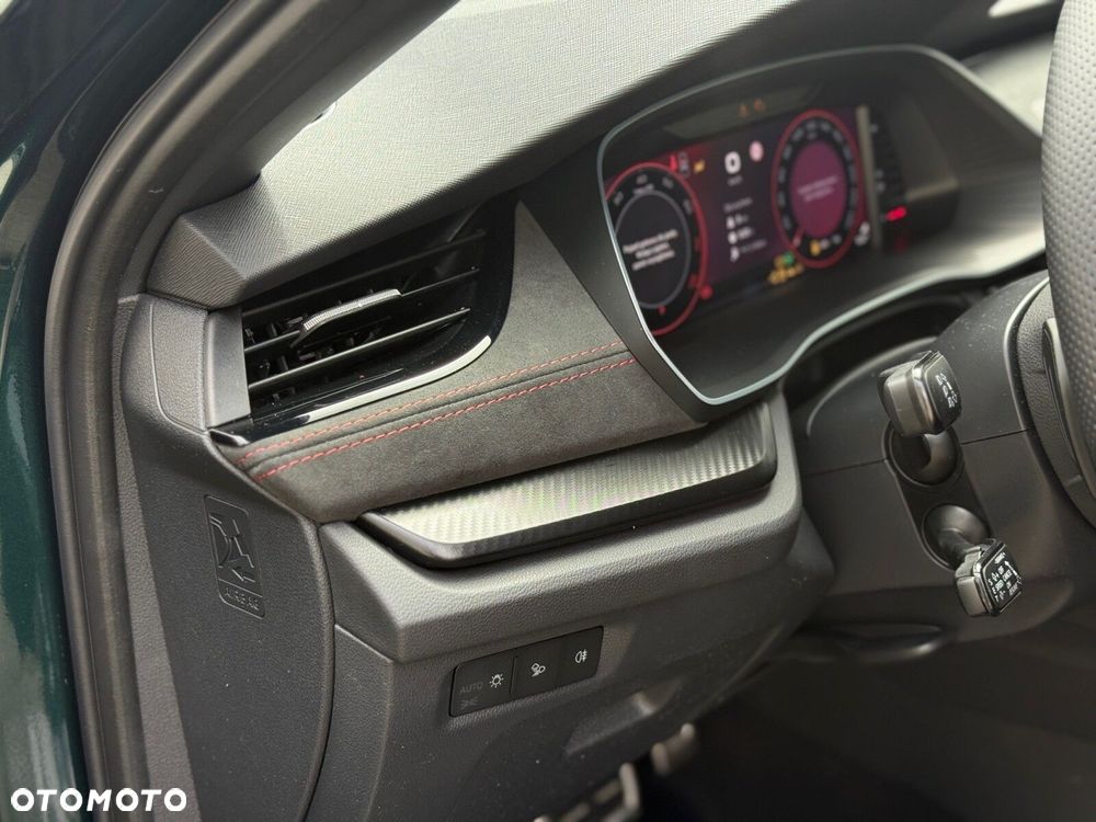 Skoda Octavia 2.0 TSI RS DSG - 21