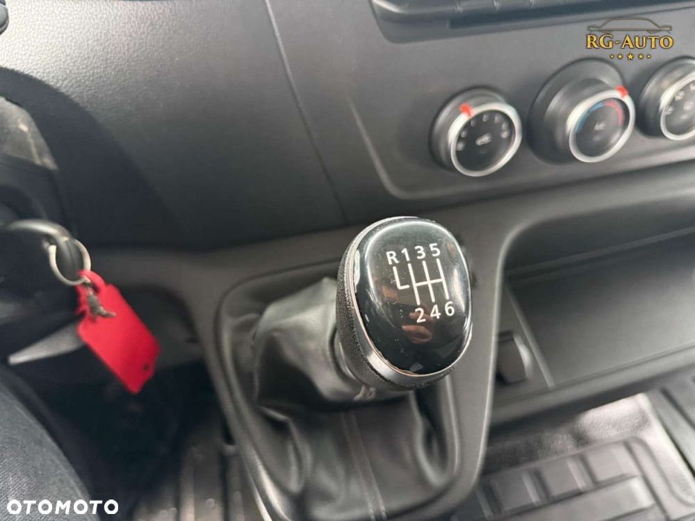 Nissan NV400 - 28
