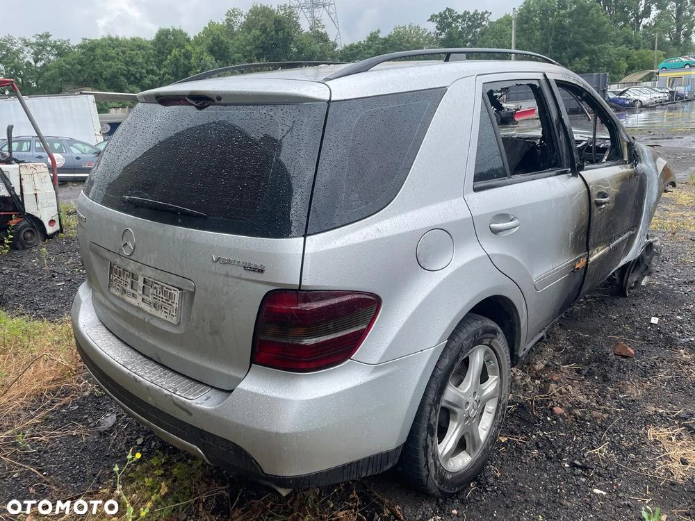 MERCEDES ML W164 320 CDI Na Czesci Tył Wszystkie Czesci ! - 1