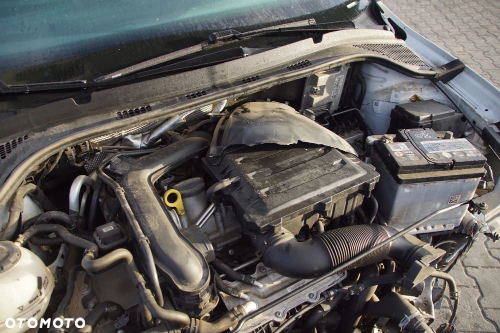 Auto na części - Skoda Fabia III Lift 1.0 TSI 95 KM DKLD QTS LS9R 2021R Silnik Skrzynia Drzwi Klapa Zderzak Błotnik Lampa Lusterko Szyba Deska Kokpit Sterownik Moduł Czujnik Licznik Wyświetlacz Kierownica Panel - 18