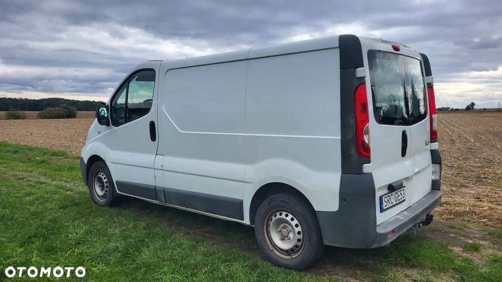 Renault TRAFIC - 1