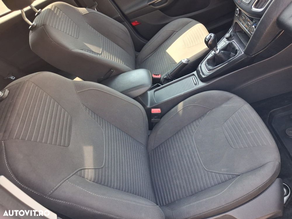 Ford Focus 1.5 EcoBlue Titanium - 21