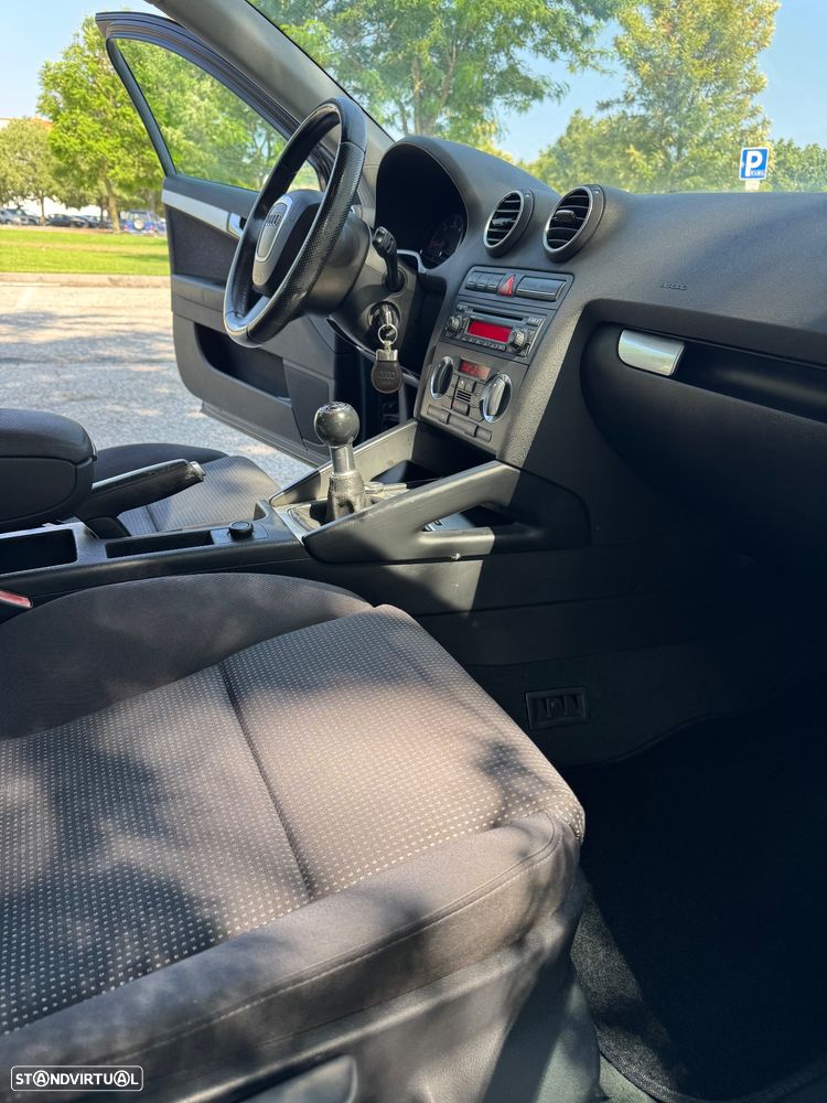 Audi A3 Sportback 2.0 TDi — fotografia 18