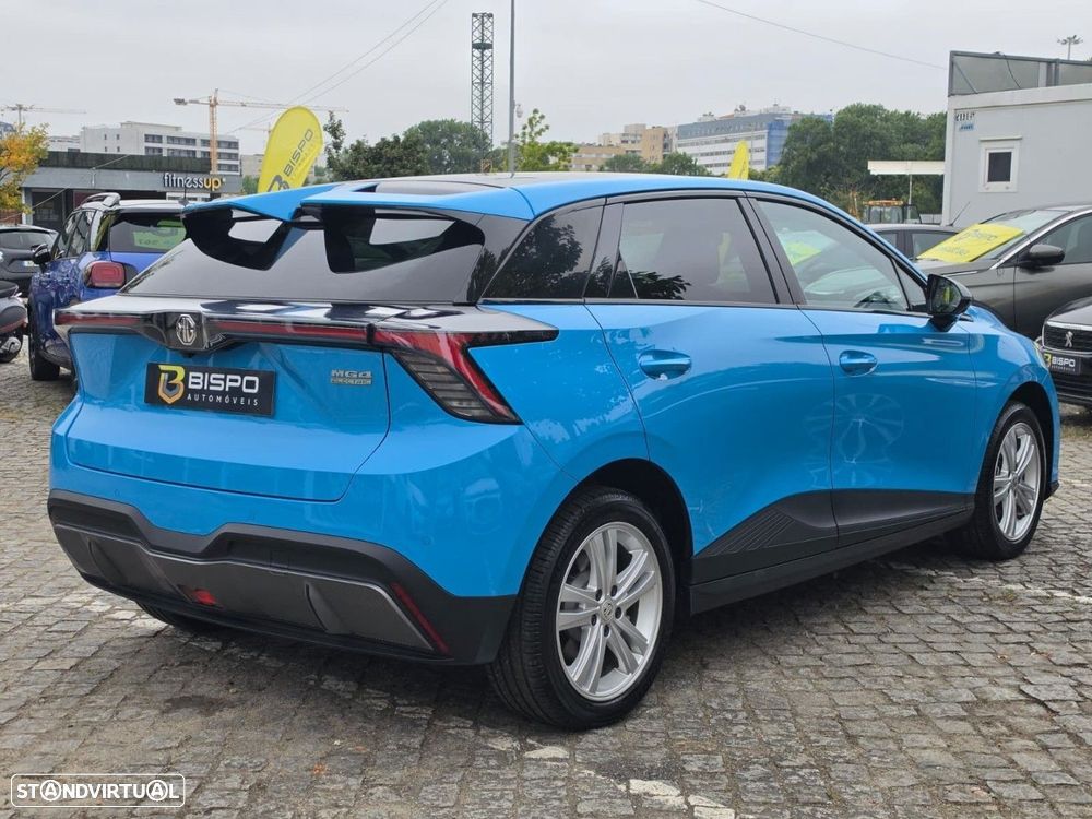 MG MG4 64 kWh Luxury - 10