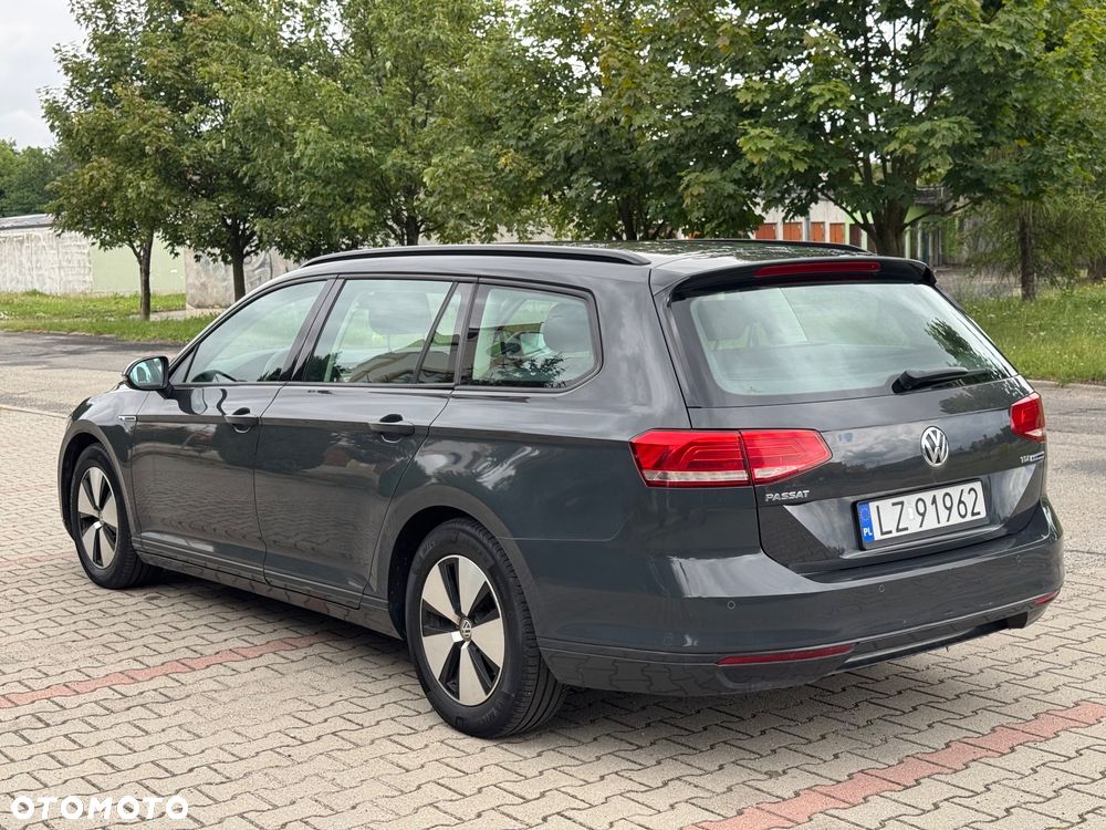 Volkswagen Passat 1.6 TDI BMT Trendline - 4