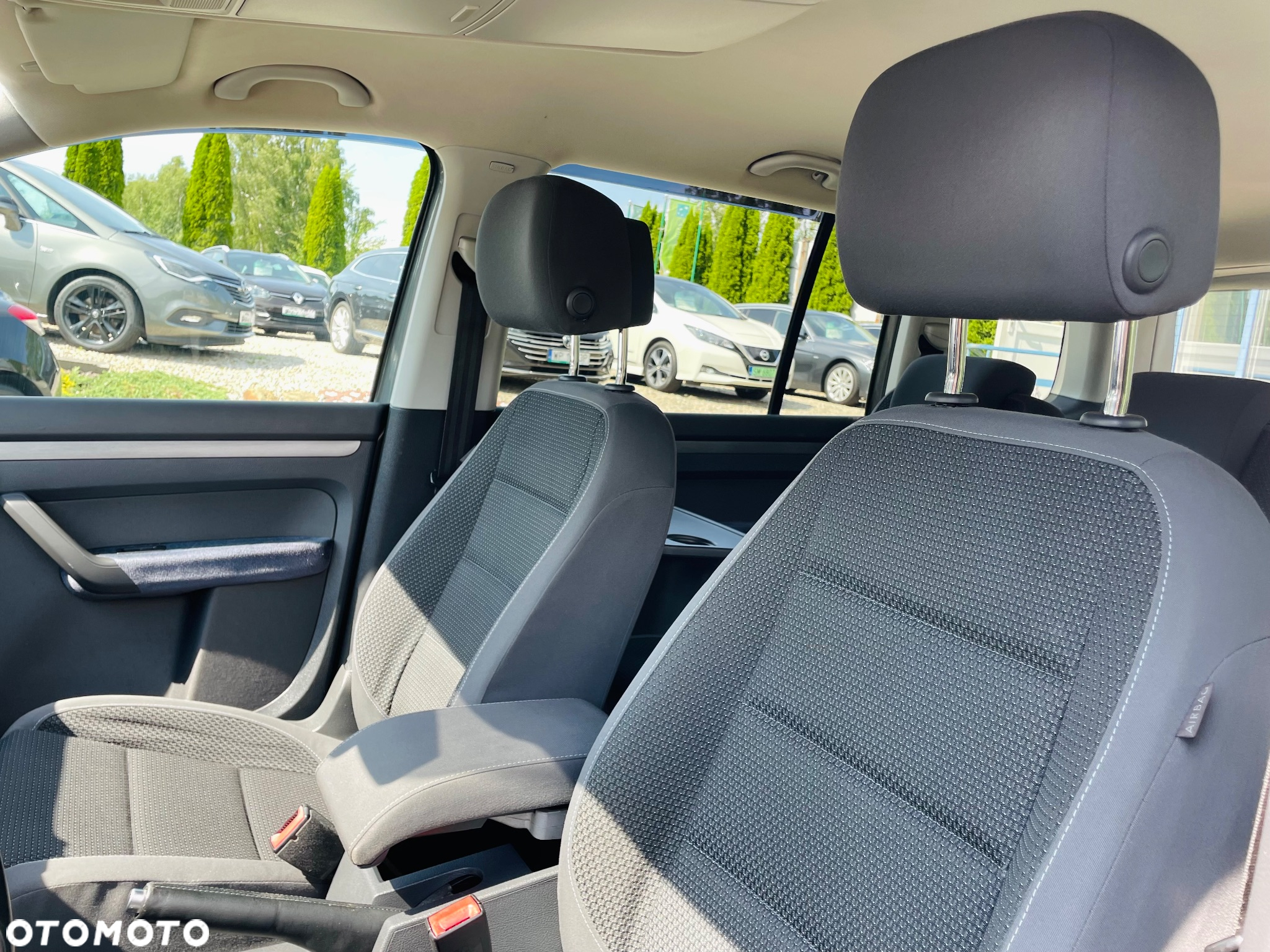 Volkswagen Touran 1.6 TDI DPF BlueMot Comfortline - 10