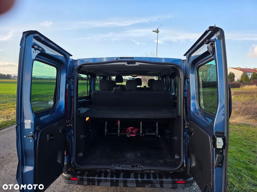 Renault Trafic Grand 1.6 dCi - 10