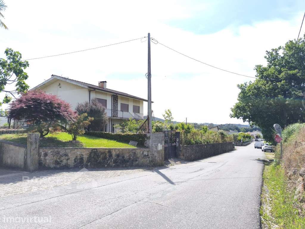 Moradia T3 com terreno em Airó - Barcelos - Grande imagem: 4/48