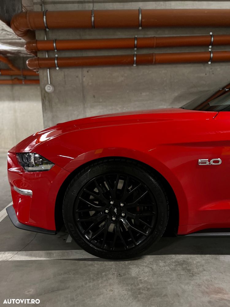 Ford Mustang - 4