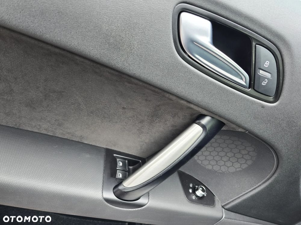 Audi TT Coupé 2.0 TDI quattro - 30