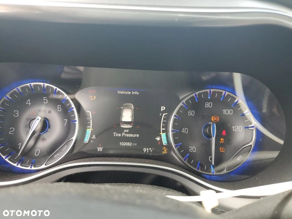 Chrysler Pacifica - 9