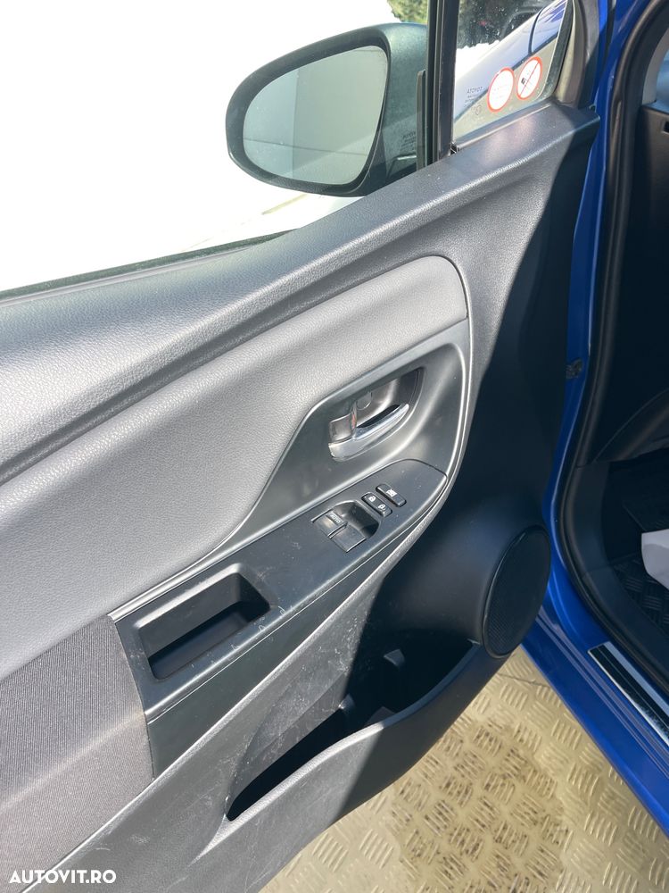 Toyota Yaris ver-1-5-vvt--i-selection - 31