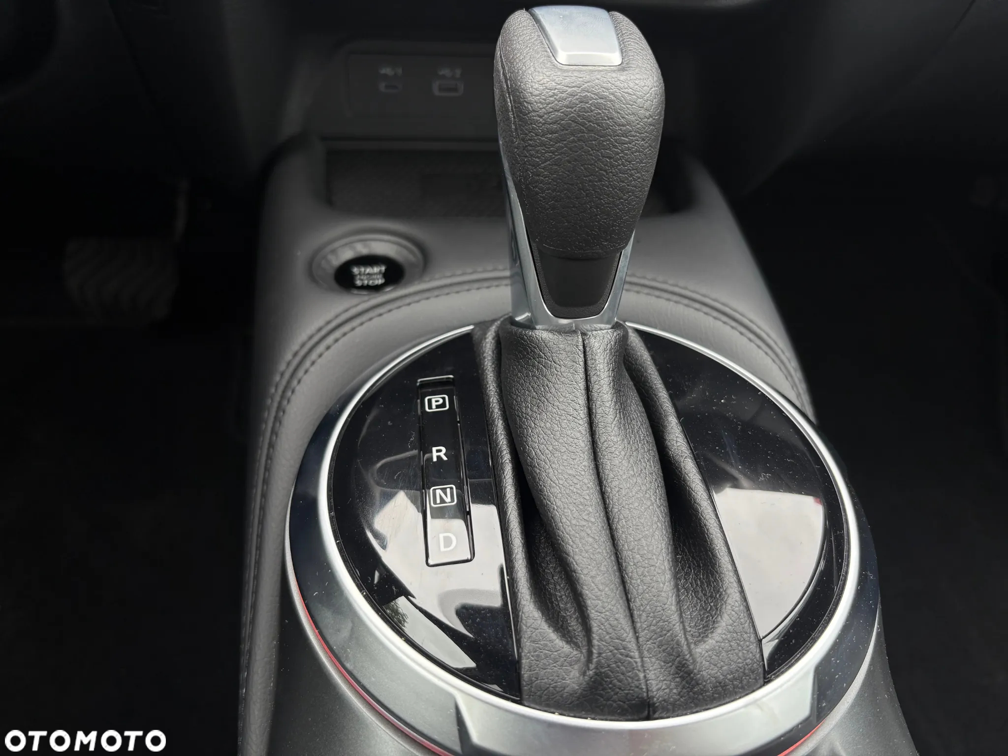 Nissan Juke 1.0 DIG-T N-Connecta DCT - 20