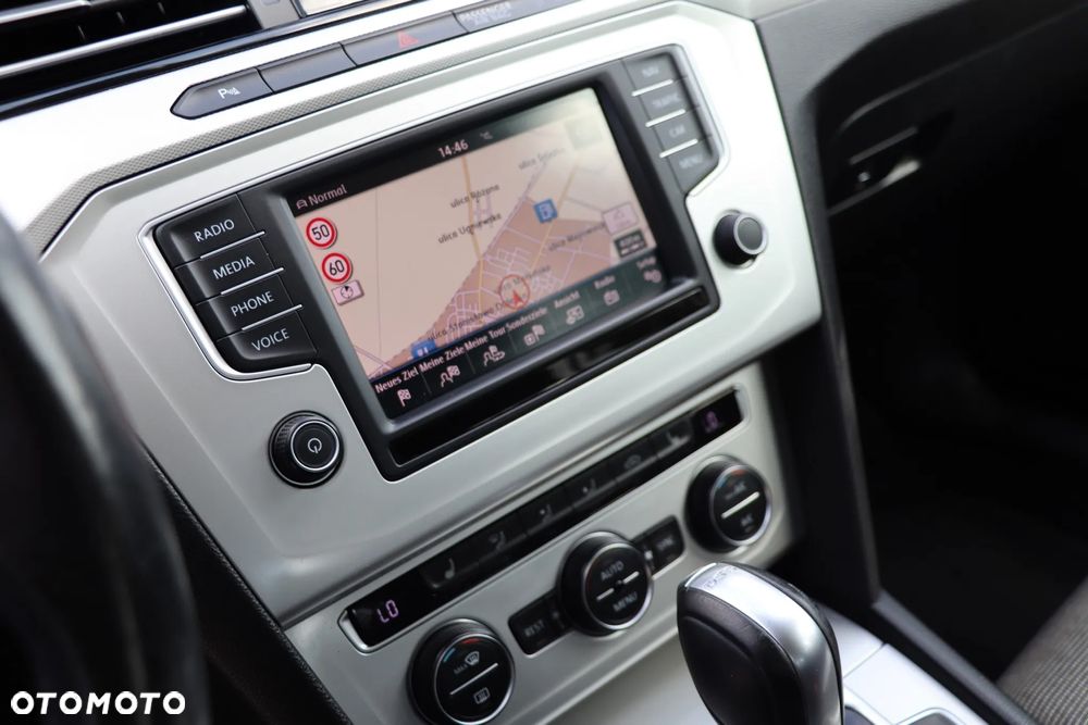 Volkswagen Passat Variant ver-variant-2-0-tdi-scr-dsg-comfortline - 40