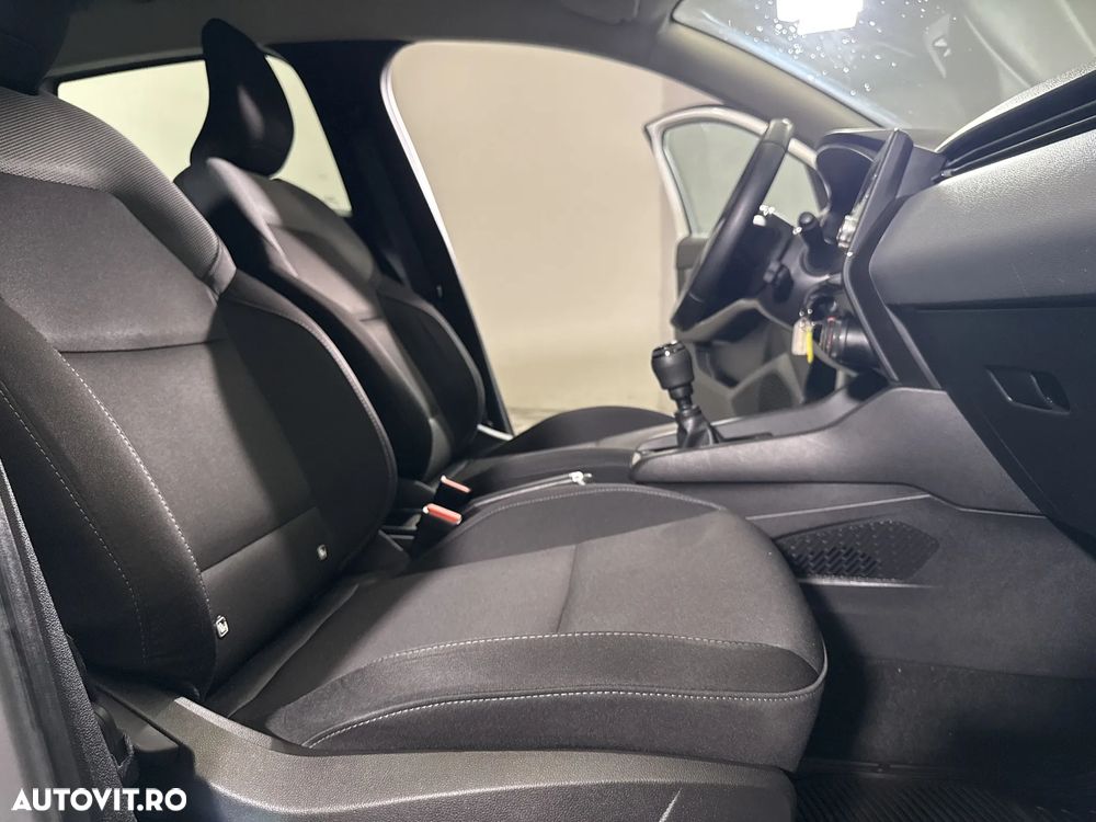 Renault Clio - 12