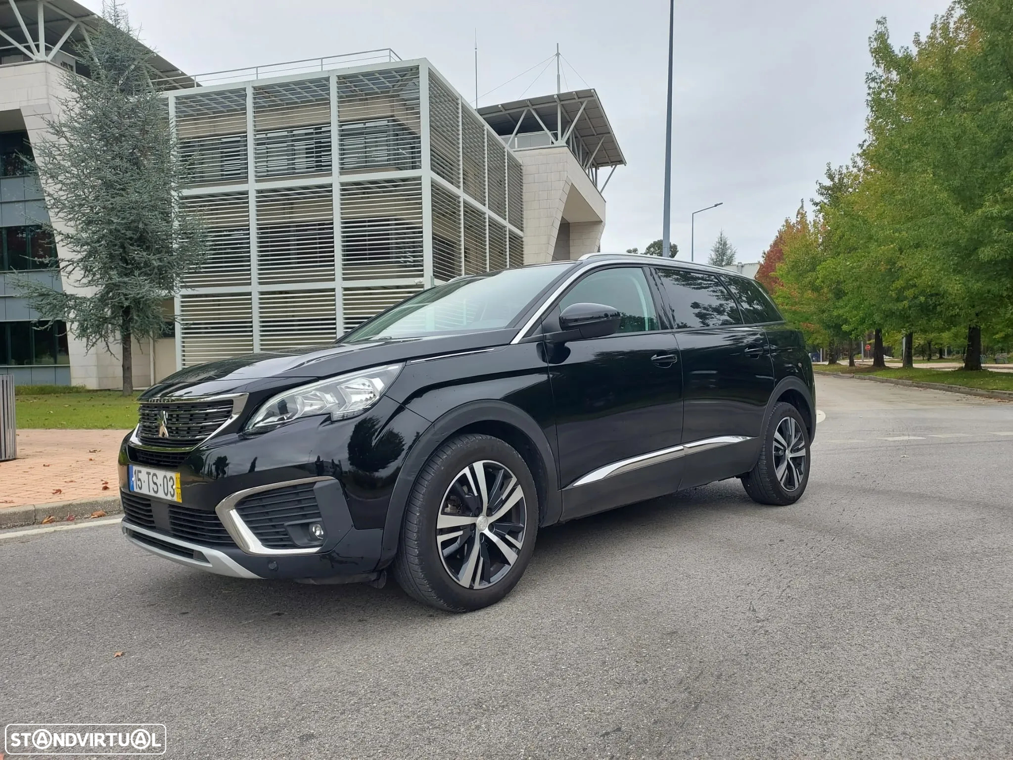 Peugeot 5008 1.6 BlueHDi Allure EAT6 J18 - 3